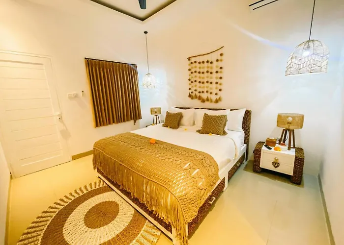 Cantik Villa *